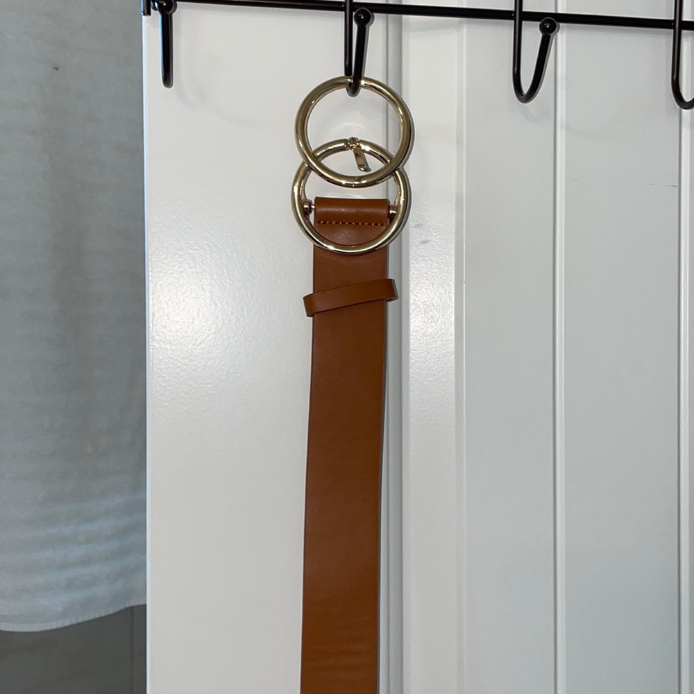Double O Ring camel colored belt!  Like new!!!
